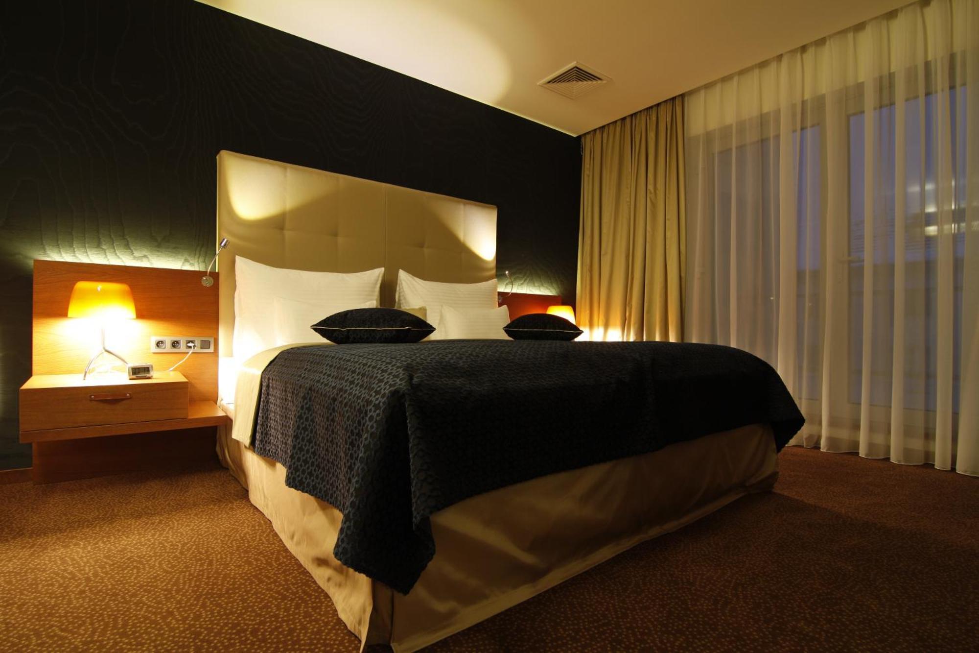 Mikado Hotel Nitra Zewnętrze zdjęcie