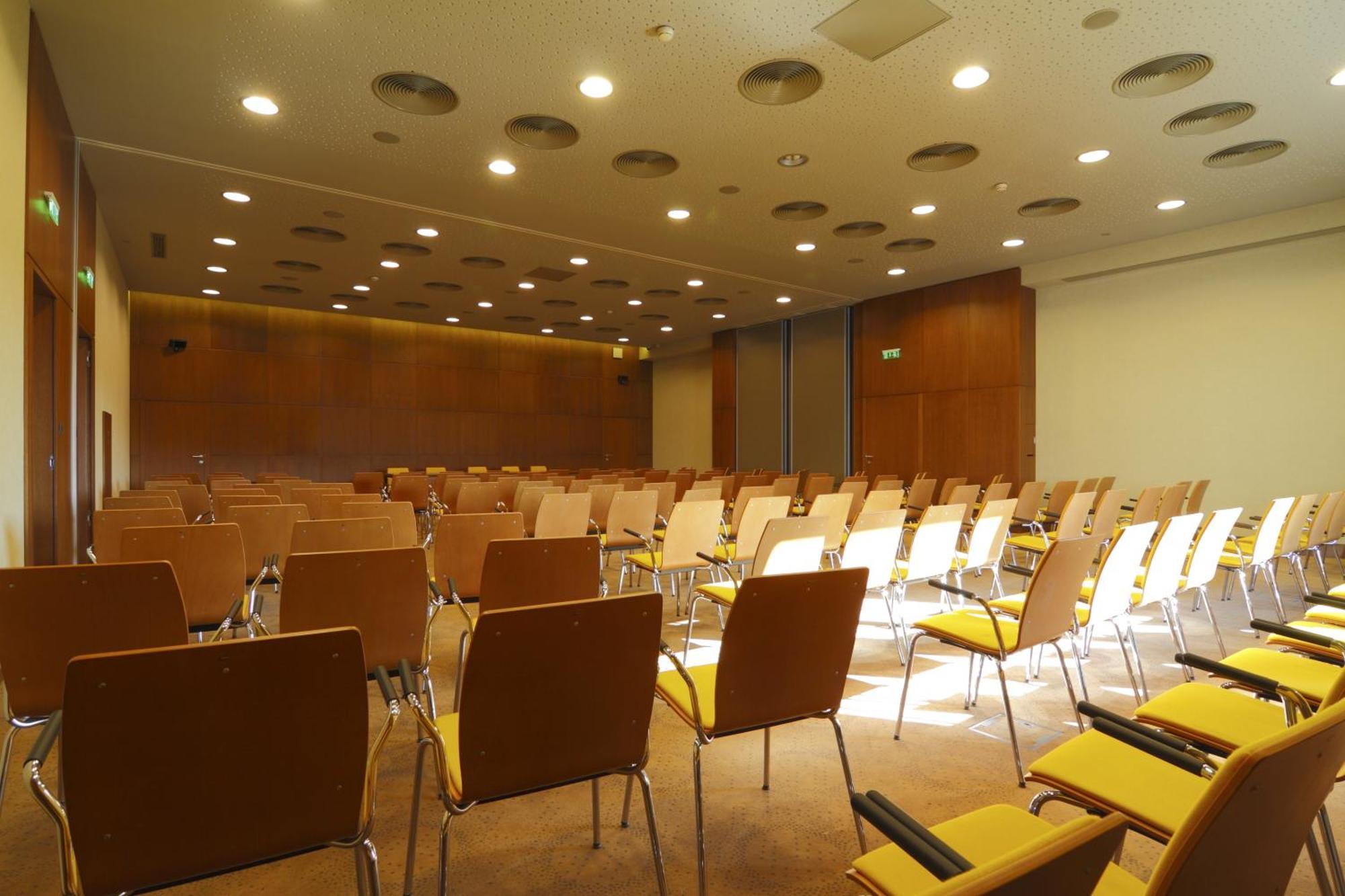 Mikado Hotel Nitra Zewnętrze zdjęcie