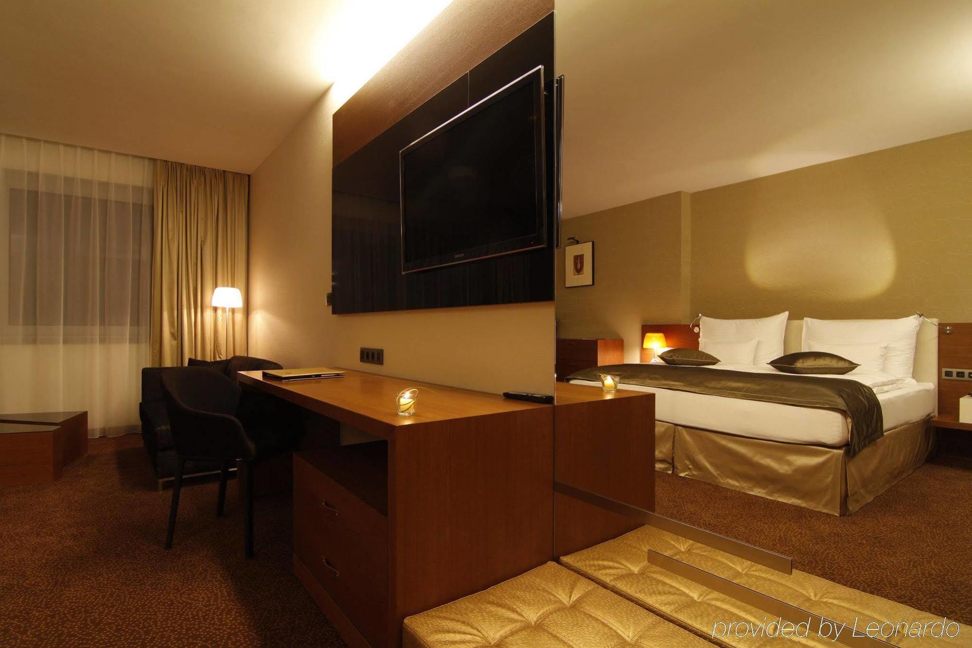 Mikado Hotel Nitra Zewnętrze zdjęcie