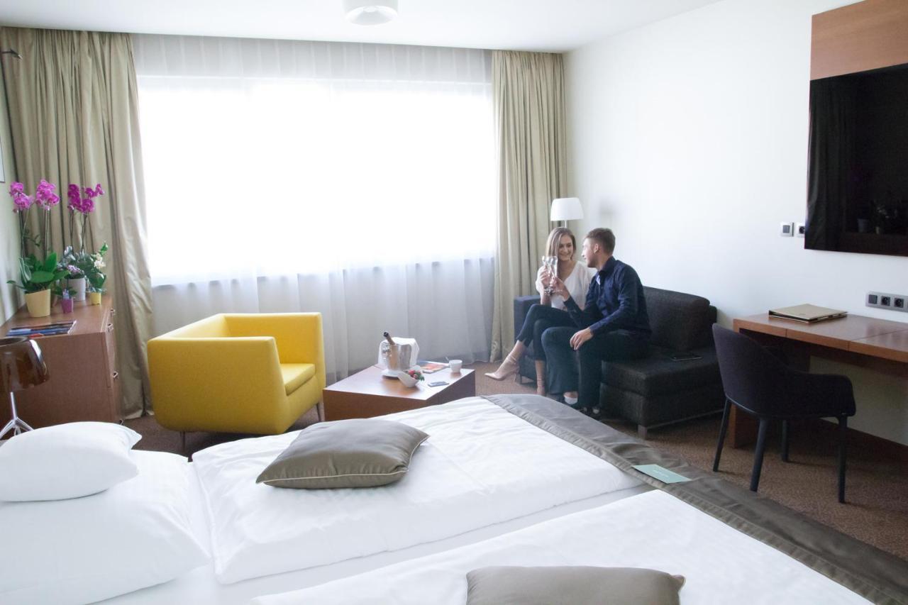Mikado Hotel Nitra Zewnętrze zdjęcie