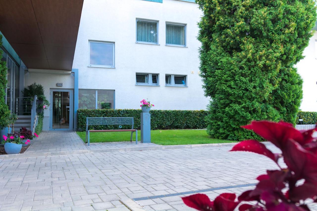 Mikado Hotel Nitra Zewnętrze zdjęcie